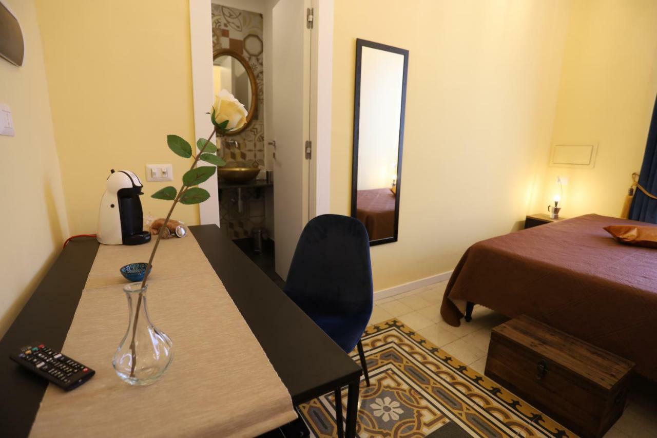 Aroma - Neapolitan Bnb Bagian luar foto