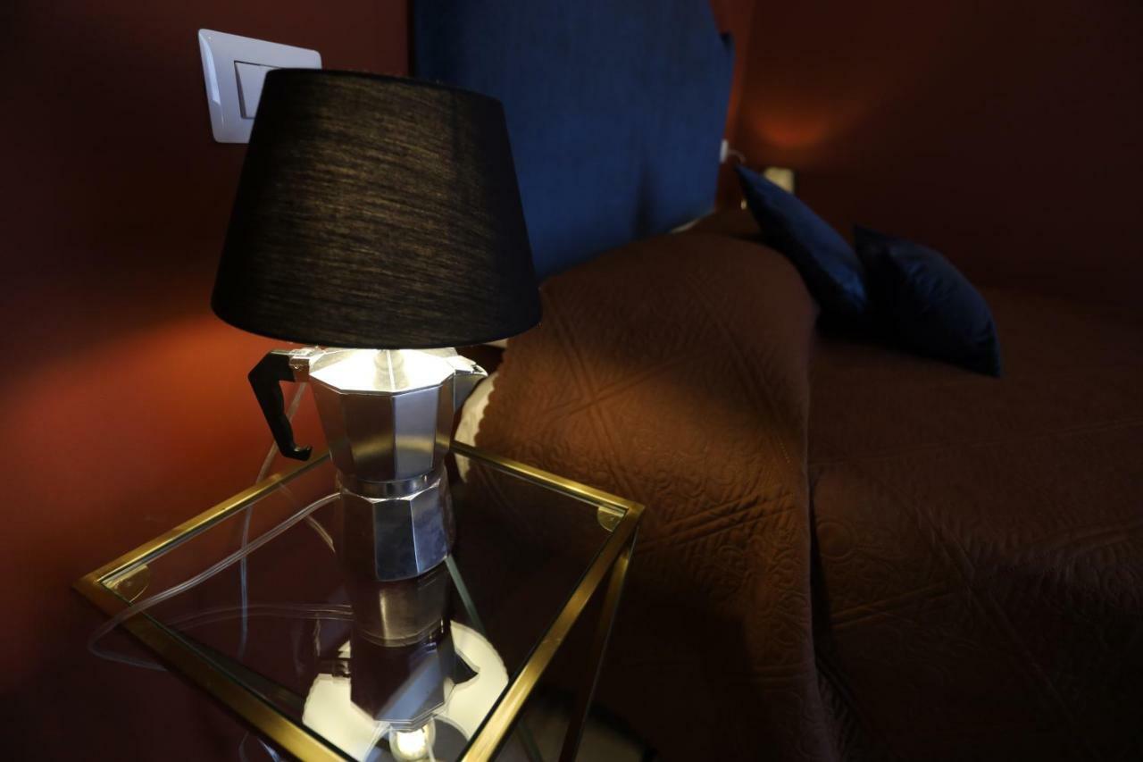 Aroma - Neapolitan Bnb Bagian luar foto